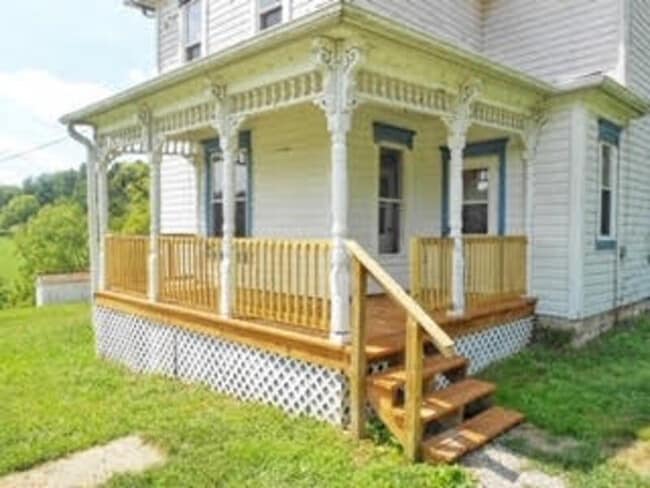 Building Photo - 121 Brady Rd