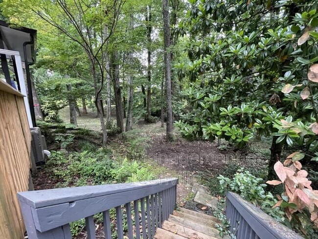 Building Photo - 82 Briarview Cir