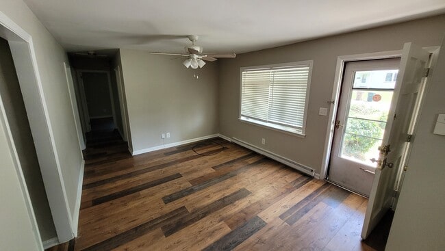 Primary Photo - 1104 Logan St