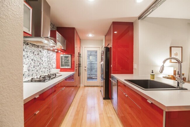 Building Photo - 3214 Clawson Rd