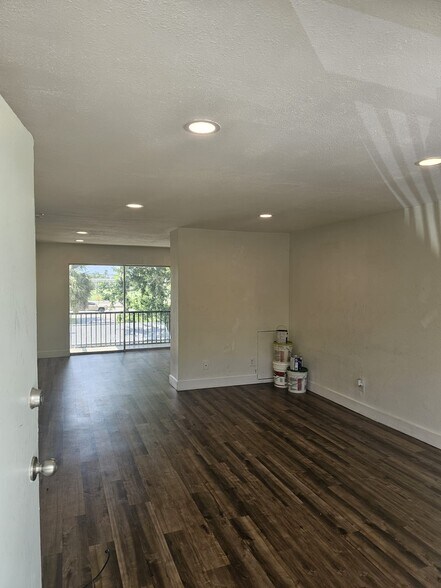 Building Photo - 1560 Colonial Blvd