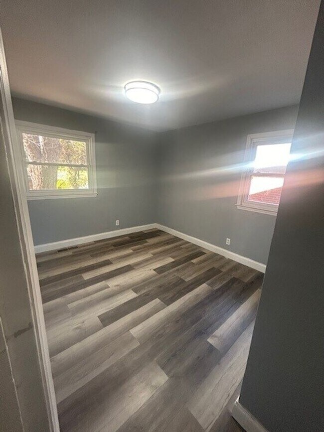 Building Photo - Coming soon!! 3 Bedroom 1 Bath