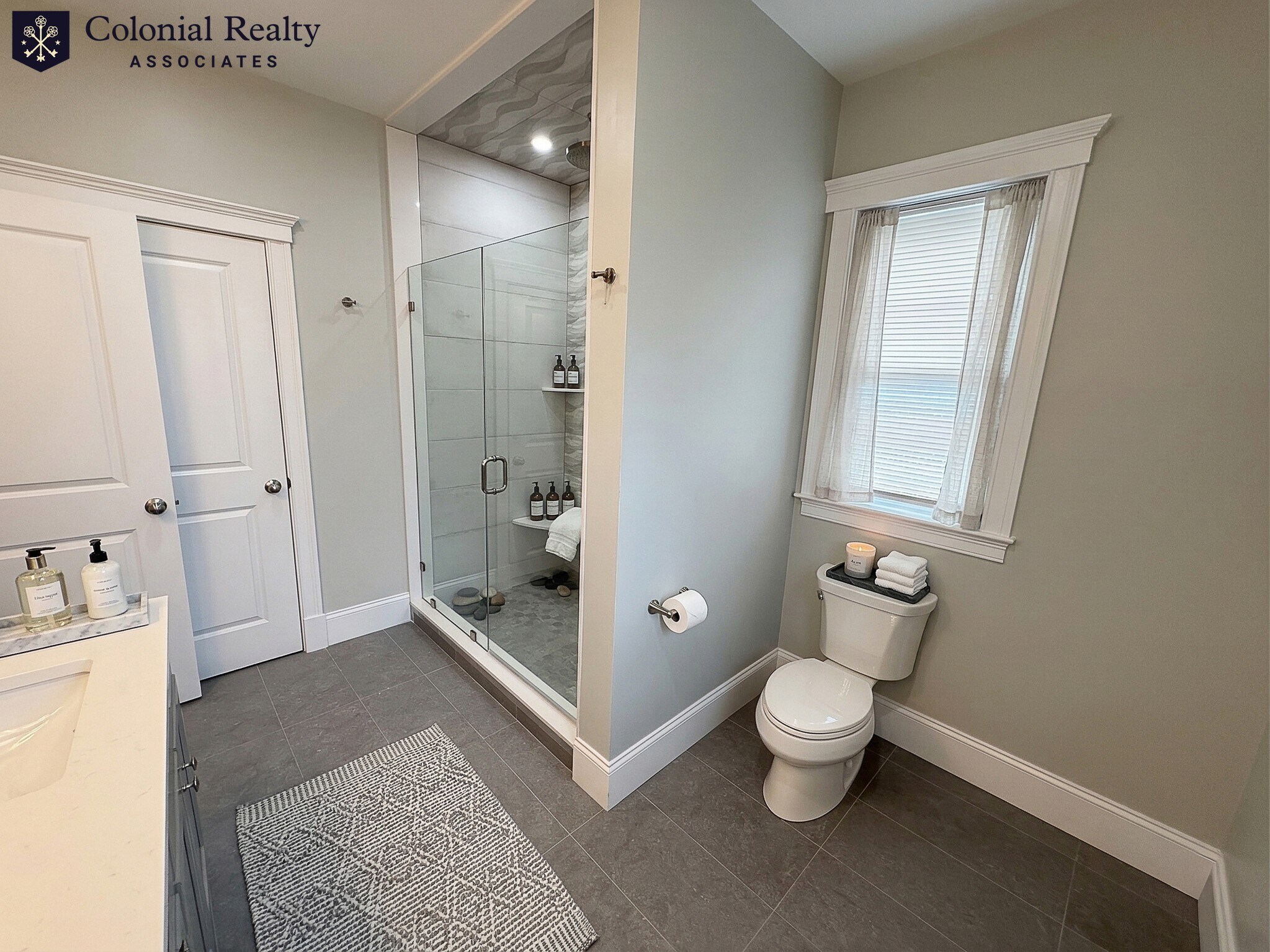 Building Photo - 42 Parsons St