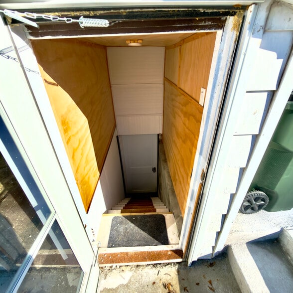 Building Photo - 2833 S 128th St