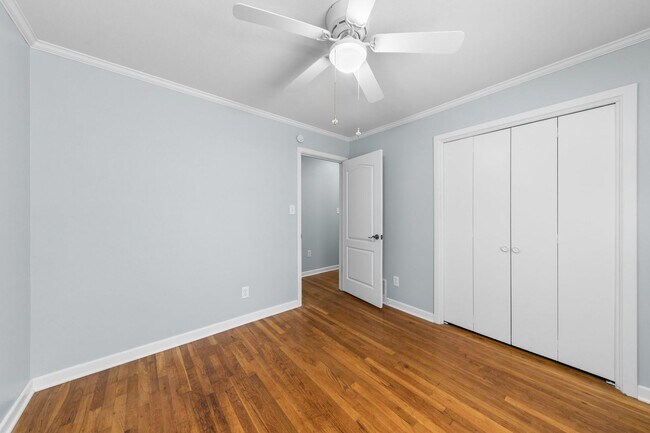 Building Photo - Available NOW!!!! Renovated Kitchen and Ba...
