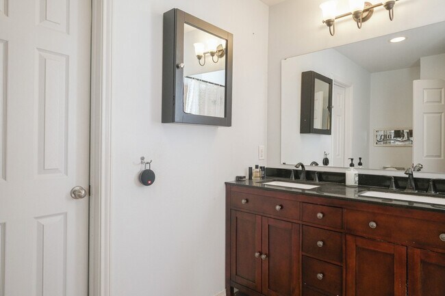 Building Photo - 2609 Link Rd