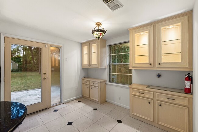Building Photo - 2927 Rockyridge Dr