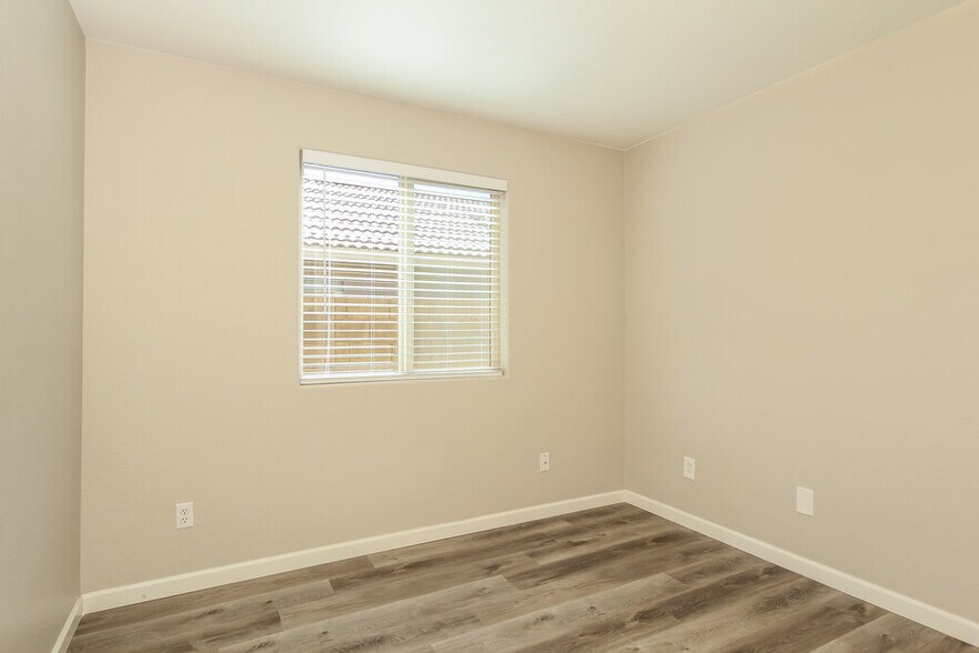 Building Photo - 25832 N 66th Dr