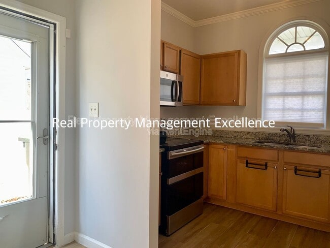 Building Photo - 110 Caribbean CT'