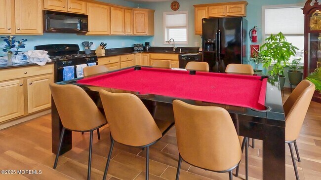 Building Photo - 45 Sylvia Ln