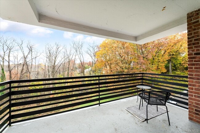 Building Photo - 1133 Midland Ave