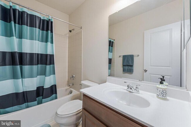 Building Photo - 22507 Bowens Wharf Pl