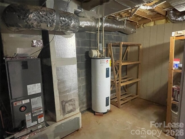 Building Photo - 23 44th Ave Pl NE