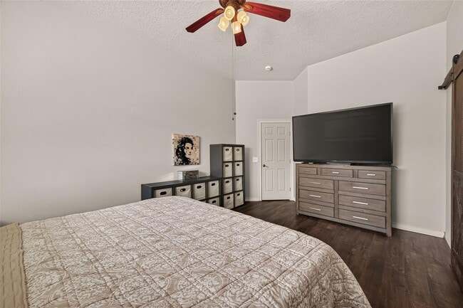 Building Photo - 20822 Figurine Ct