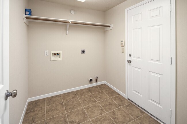 Building Photo - 18614 Atasca S Dr
