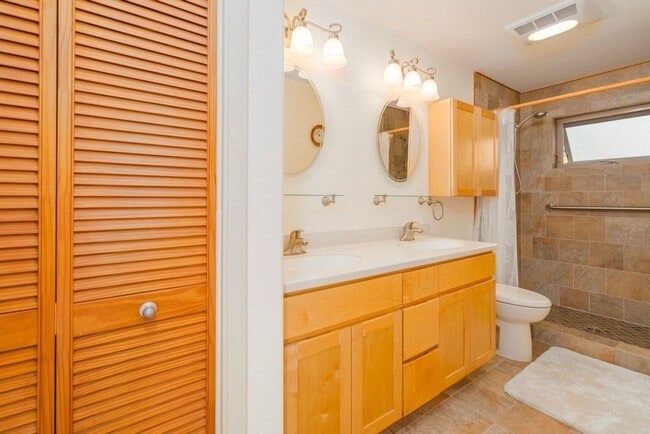 Building Photo - Stunning 3-Bedroom, 3-Bath Custom Home in ...