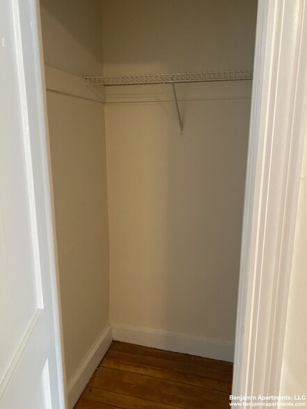 Building Photo - 431 Cambridge St