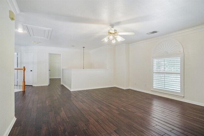 Building Photo - 719 Bryson Way