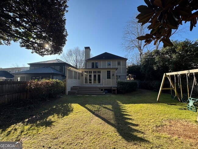 Building Photo - 1092 McLynn Ave NE