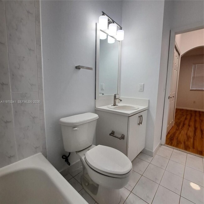 Building Photo - 642 SW 106th Ave