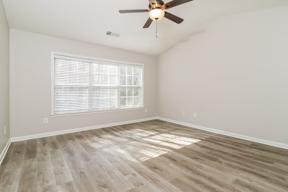 Building Photo - 6285 Whirlaway Dr