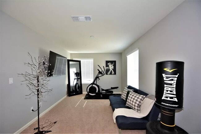 Building Photo - 6856 E Geary St