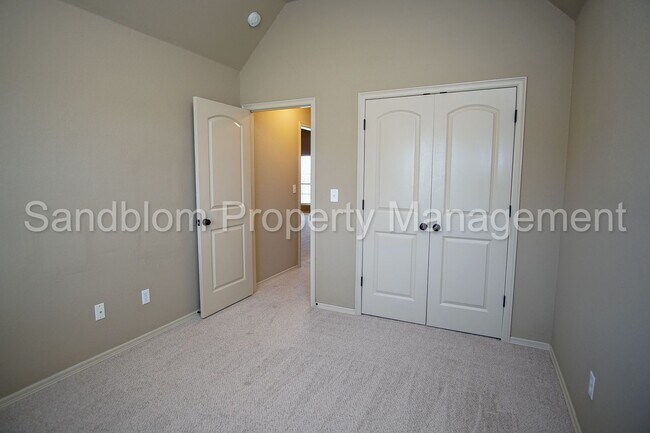 Building Photo - FOR LEASE | Broken Arrow | 3 Bed, 2 Bath H...