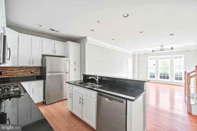 Primary Photo - 2263 Oberlin Dr