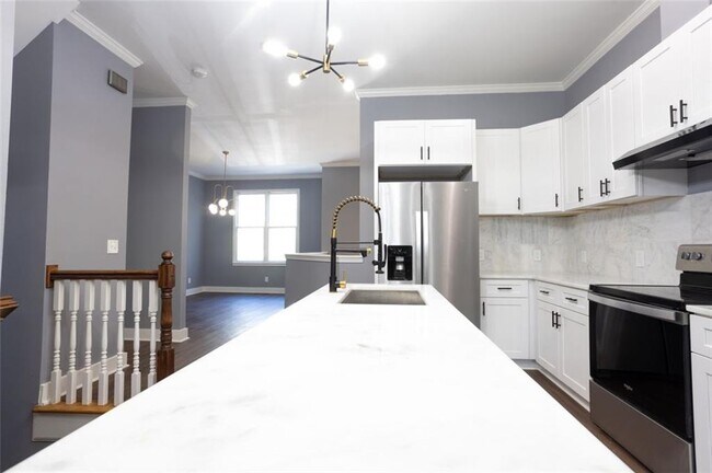 Building Photo - 4871 Pinnacle Dr