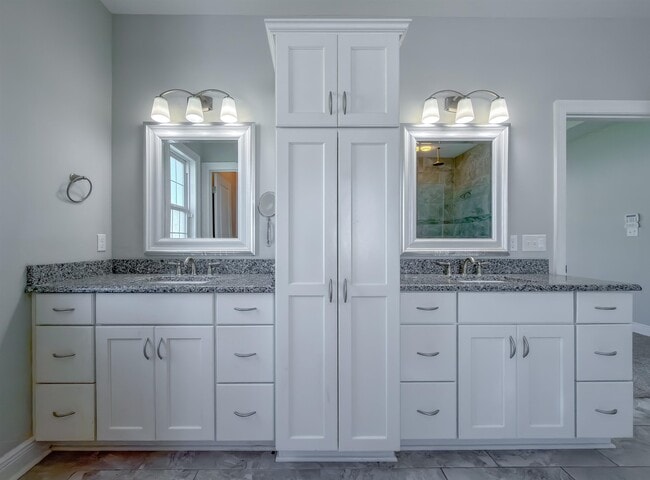 Building Photo - 2508 Goldenrod Wy