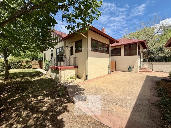 Building Photo - 429 E San Rafael St