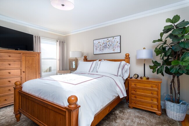 Main bedroom - 1211 34th Ave