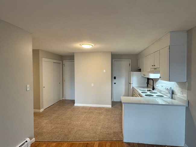 Building Photo - 50 Danbury Dr