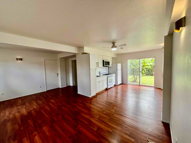 Building Photo - 2351 Liliuokalani St