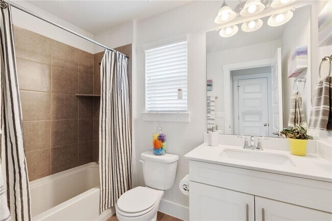 Building Photo - 9507 Gynerium Dr