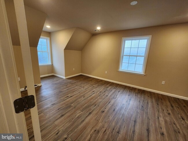 Building Photo - 171 N Almond St