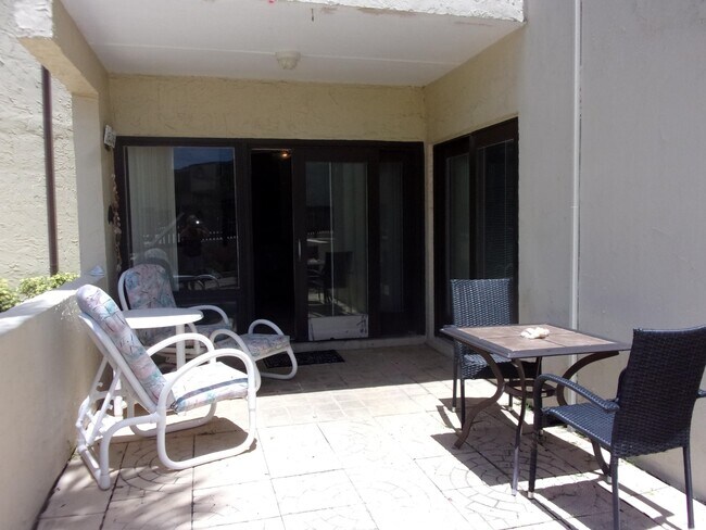 Building Photo - 5650-5A1A A1A S