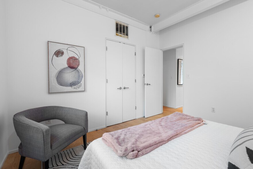 Building Photo - 2307 15th St NW