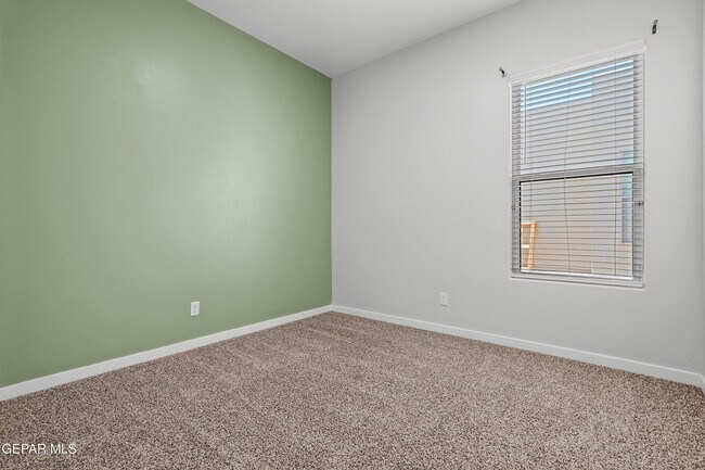 Building Photo - 13992 Margaret Ponce Ave