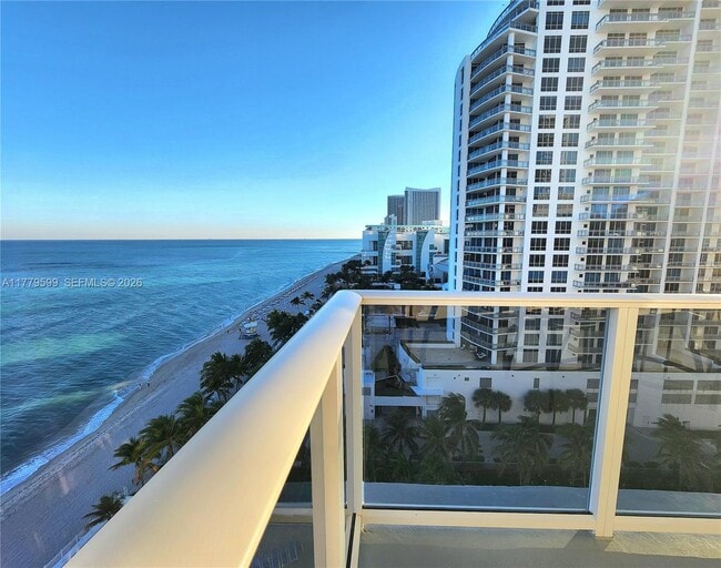 Building Photo - 3505 S Ocean Dr