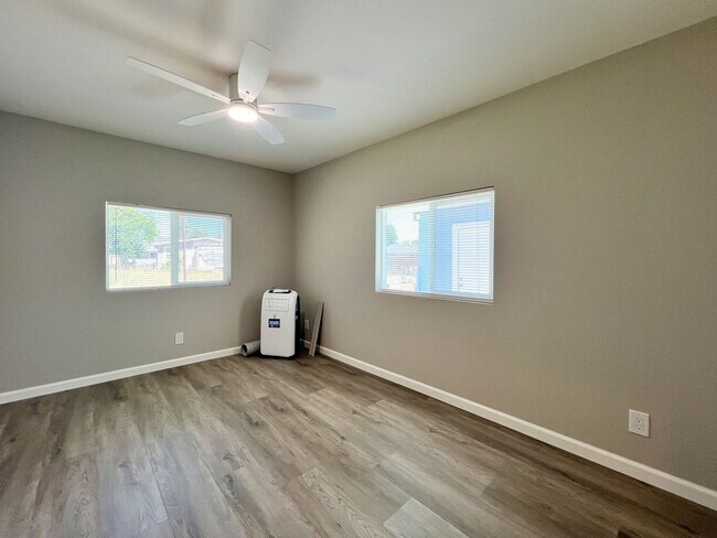Building Photo - Newly Remodeled Two Bedroom Napa House