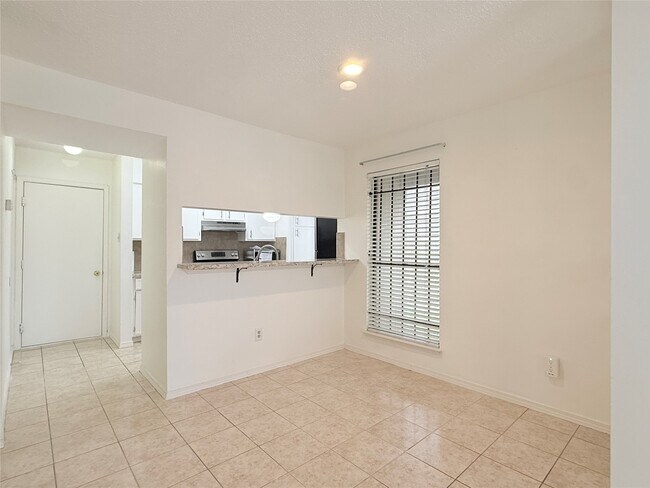 Building Photo - 6701 Sands Point Dr