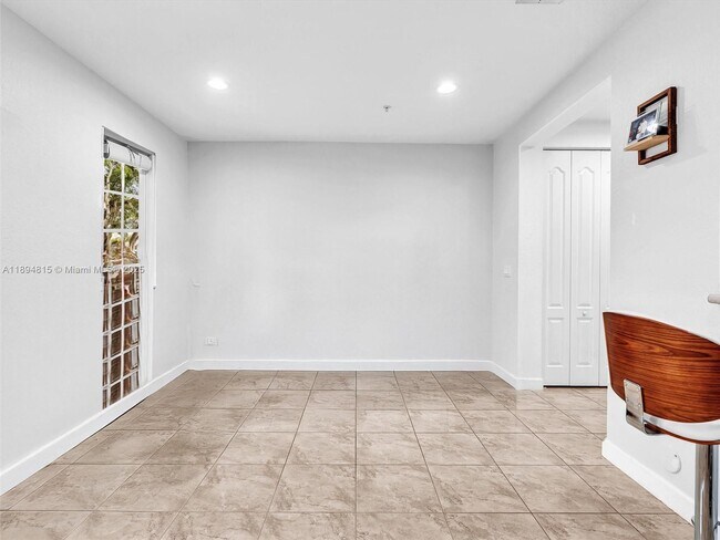 Building Photo - 476 SW 147th Ave
