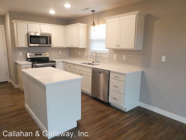 Building Photo - 3 br, 2 bath House - 305 Green Meadows circle