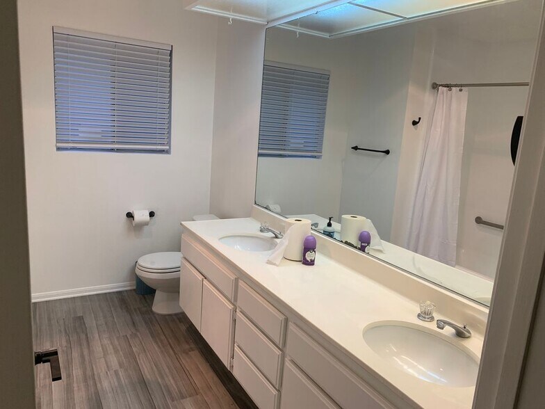 Building Photo - 3656 Blair Way