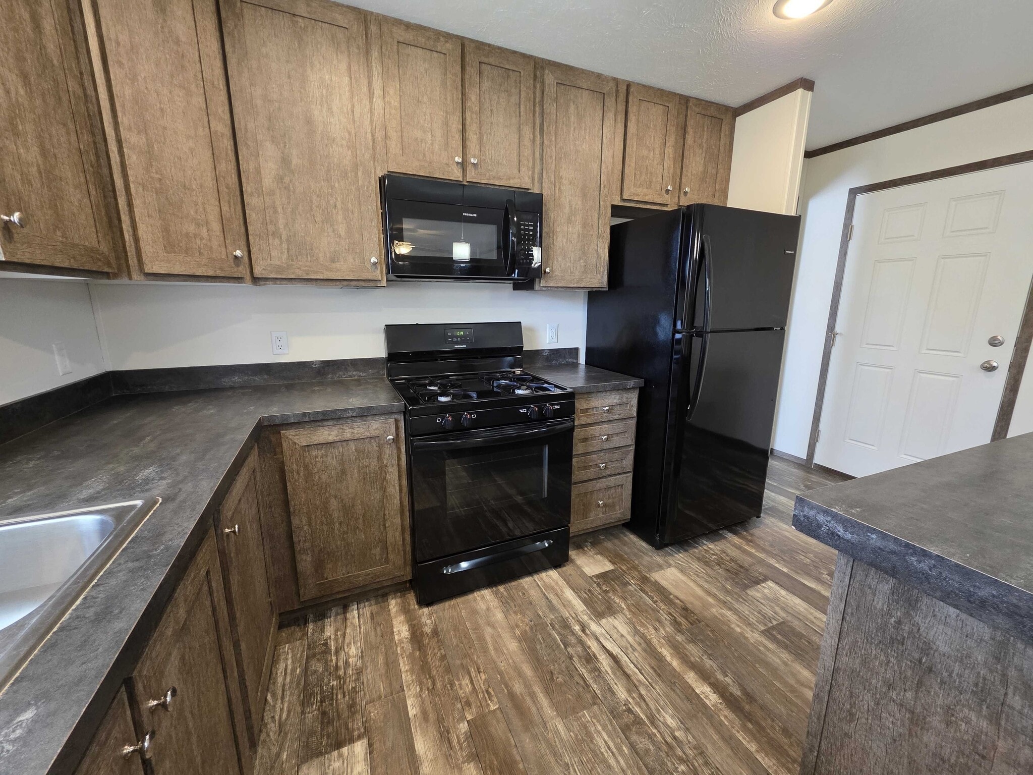 Building Photo - 3648 Chestnut St