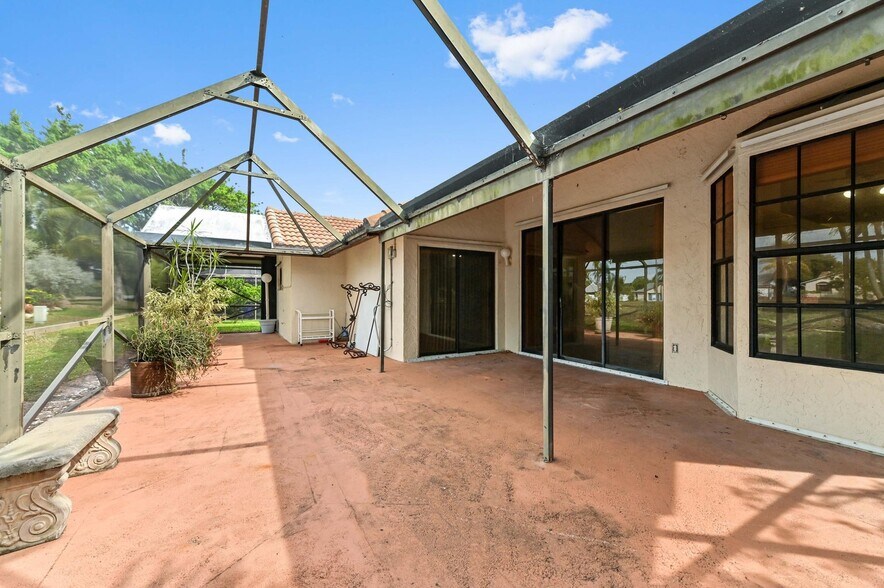 Building Photo - 5421 Helene Cir