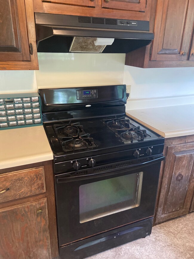 New Gas Range - 696 S Wardsboro Rd