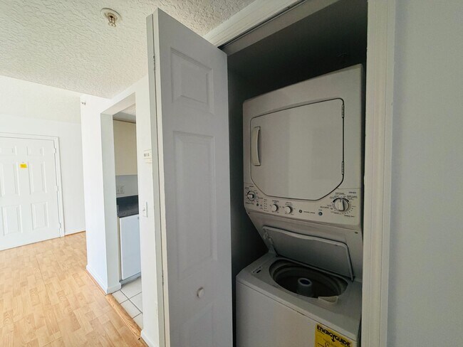 Building Photo - First Floor 2BR/2BA Condo in Pine Ridge Club, Sanford