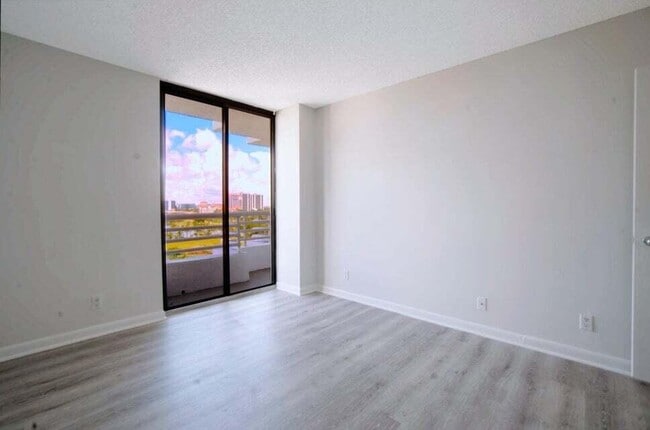 Building Photo - 3300 NE 192 St